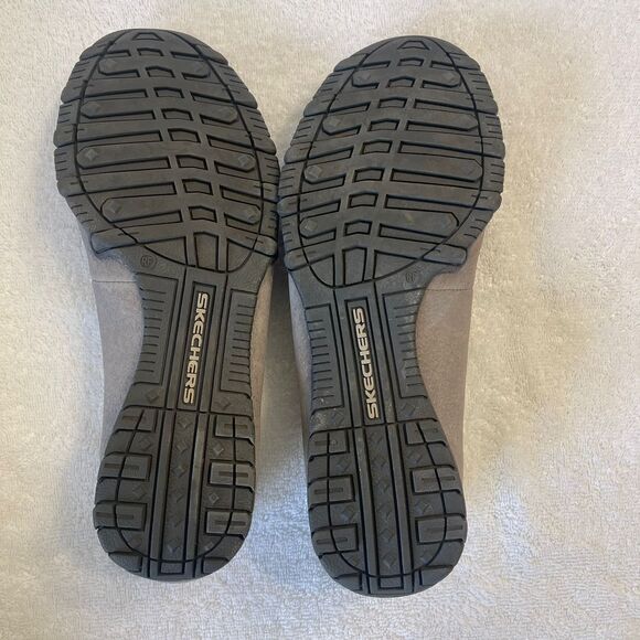 Skechers Women's Relaxed Fit Memory Foam Loafers Gray suede Shoe Size 9 - Picture 4 of 10